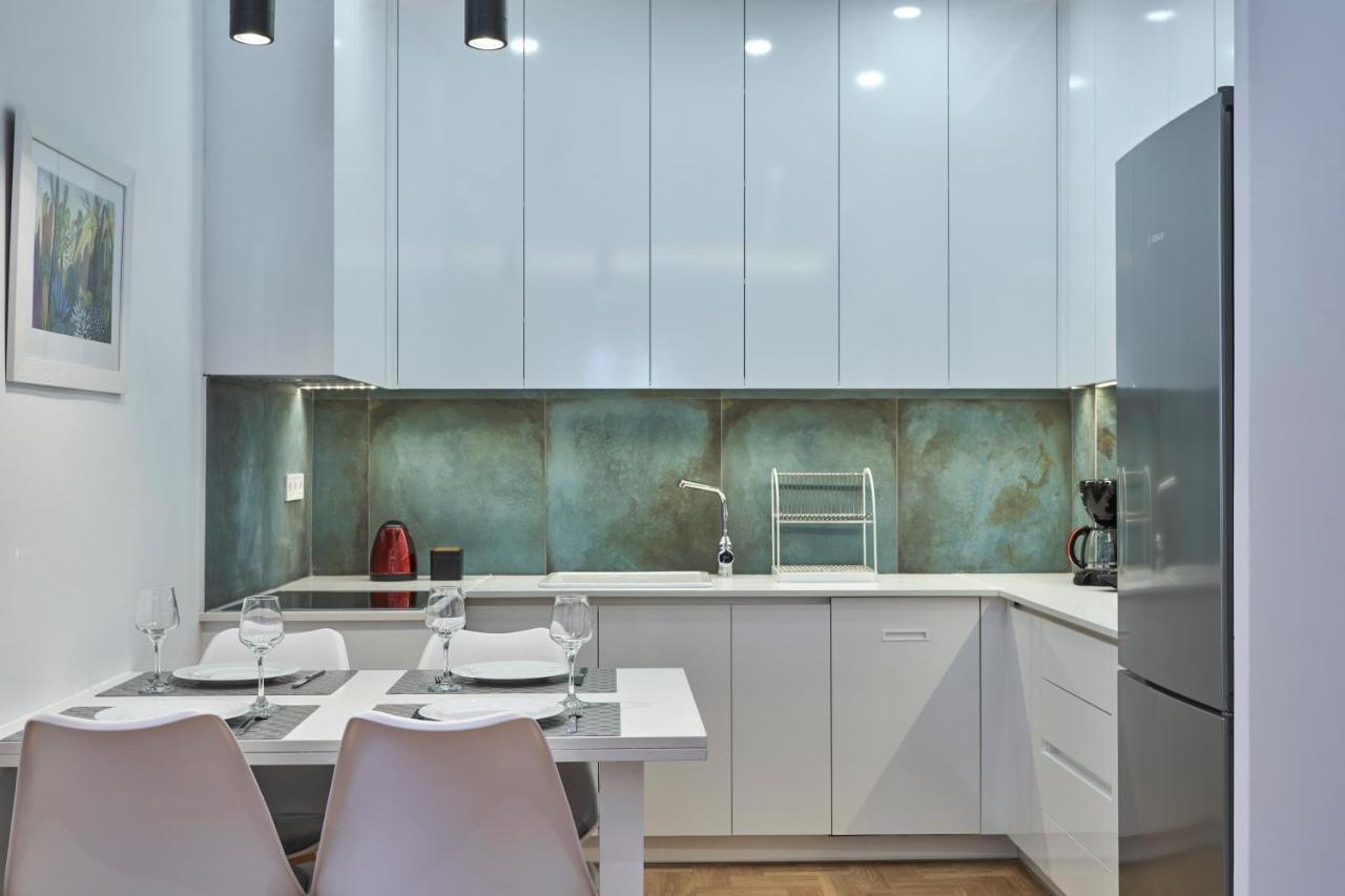 Hilton-Ilisia Park 2Bd Elite Living Apartment Атина Екстериор снимка
